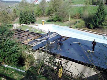 Die Sanierung der Dachflächen über den Funktionsgebäuden