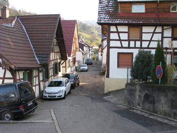 Die Straße „In den Höfen“