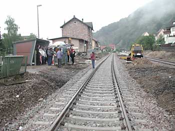 Ortsbegehung beim Haltepunkt Weisenbach