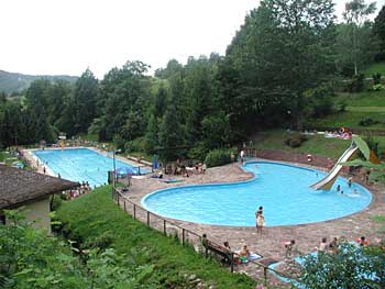 Das idyllisch liegende Latschigbad in Weisenbach