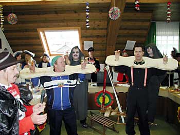 Bürgermeister Toni Huber und Andreas Zapf bei der Anklage.