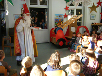 Der Nikolaus im Weisenbacher Kindergarten