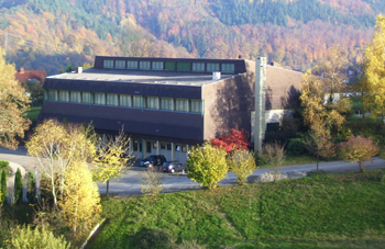 Die Sporthalle in Weisenbach 
