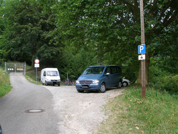 Parkplatz Schwimmbad